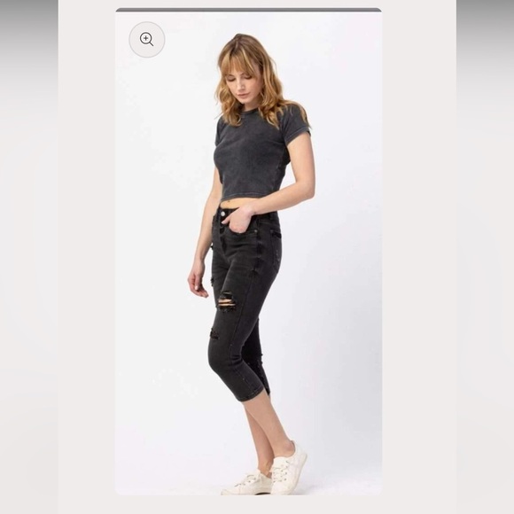 Judy Blue Dark grey/black Distressed capri jeans size 7/28. - Picture 11 of 12